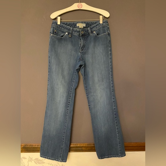 MICHAEL KORS WOMENS DISTRESSED STRETCH BOOT CUT FLARE DENIM BLUE JEANS SIZE 6 - Picture 2 of 9